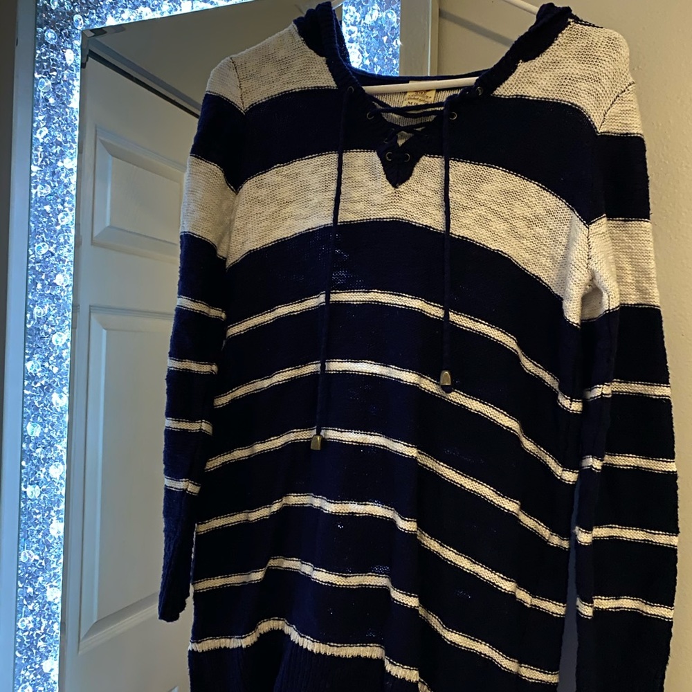 Long sweater (hoodie)